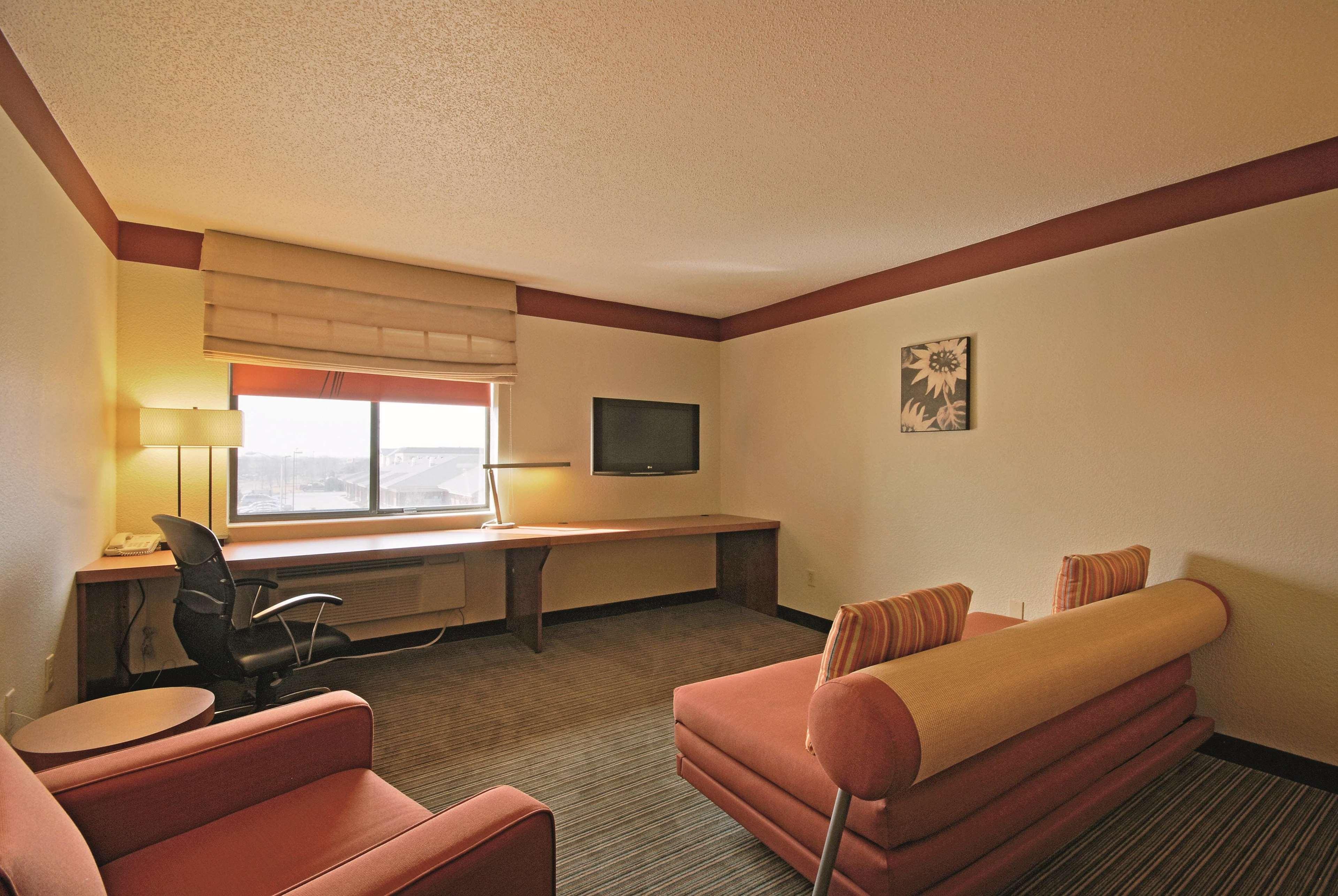 Hotel La Quinta By Wyndham Chicago Tinley Park Exterior foto